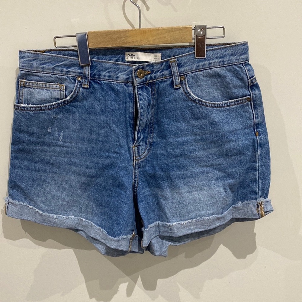 Zara high waste jean shorts size 10